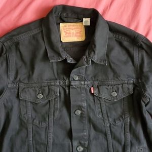 Levi's trucker jacket